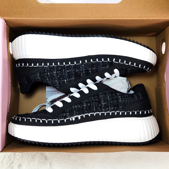 Serra Ladies Platform Sneakers, Size 9, NWT in Original Retail box - Picture 1 of 17